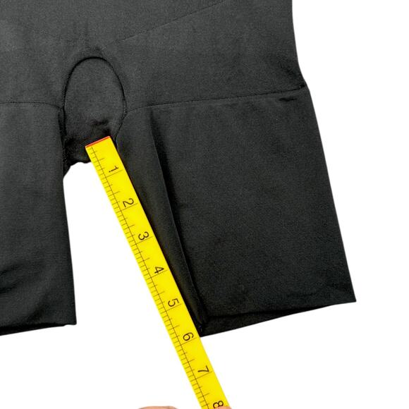Assets By‎ Spanx Black High Waisted Thigh Length Seamless Shaping Shapewear XL - Picture 5 of 6